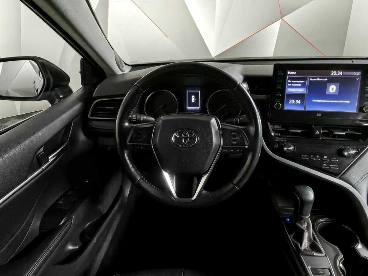 Toyota Camry 2021