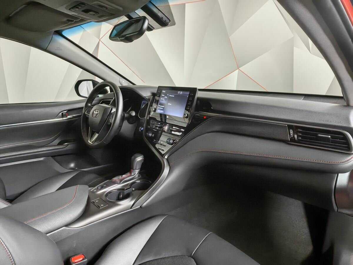 Toyota Camry 2021