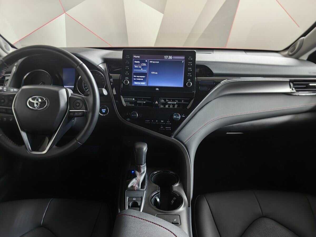 Toyota Camry 2021