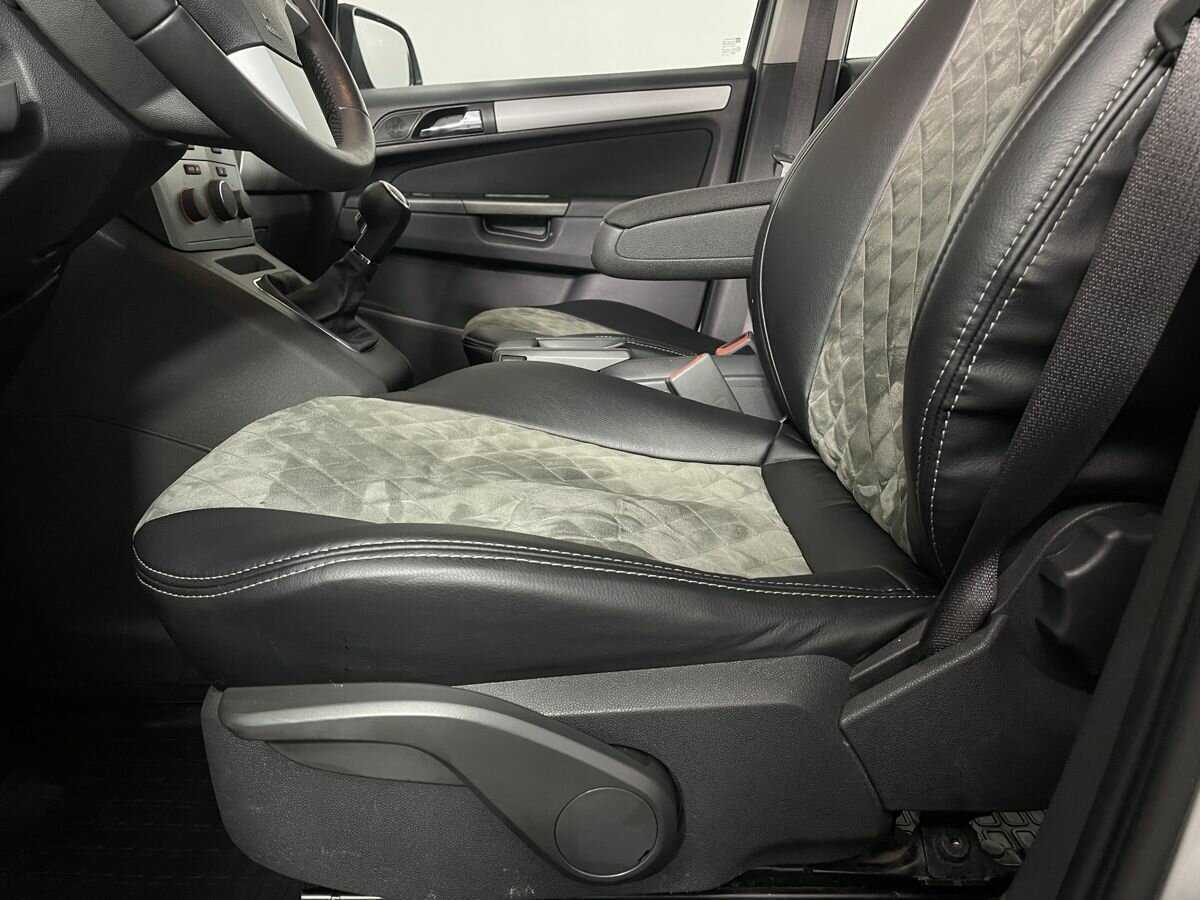 Opel Zafira 2012
