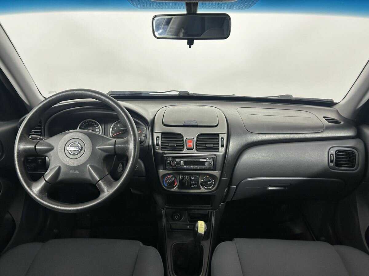 Nissan Almera