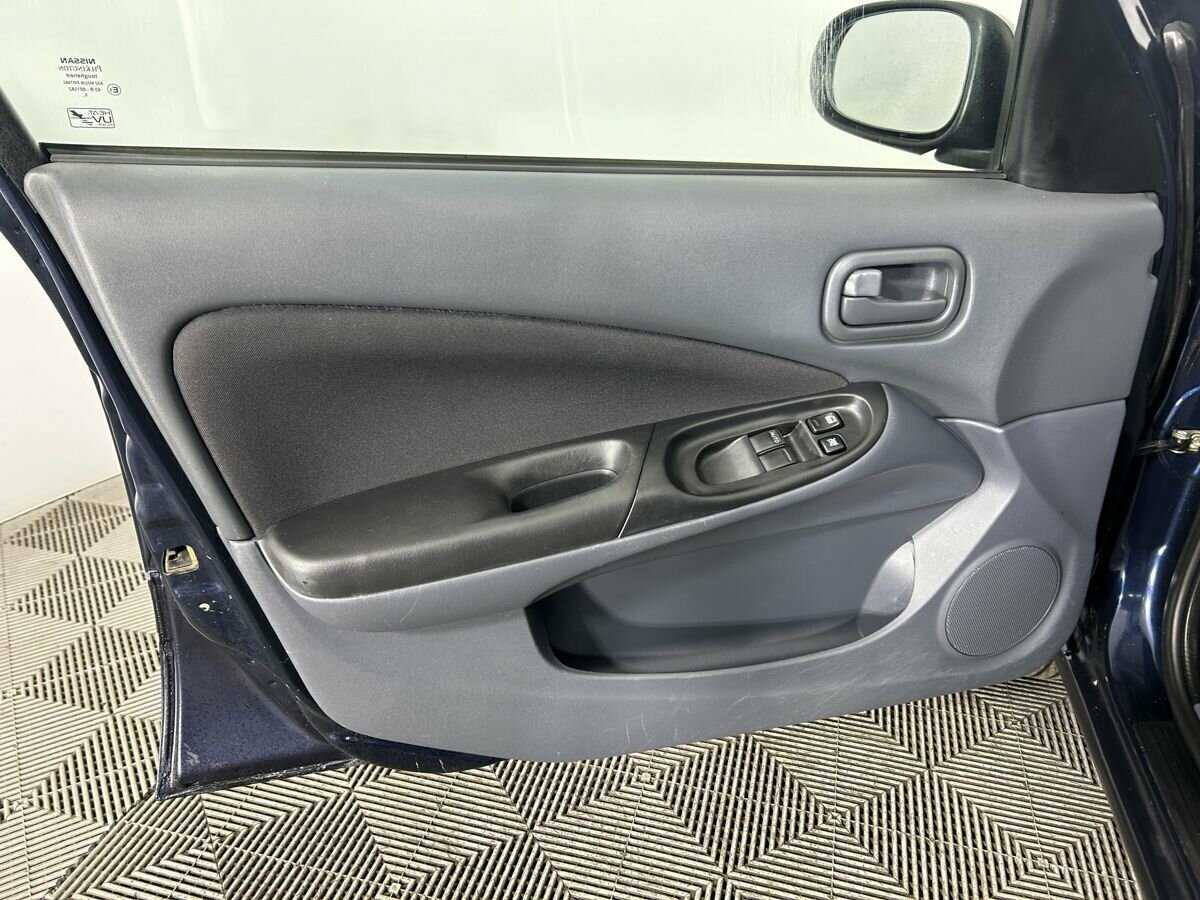 Nissan Almera