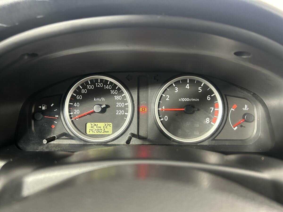 Nissan Almera 2005