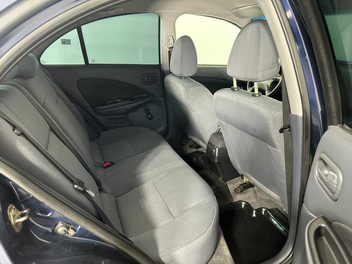 Nissan Almera 2005