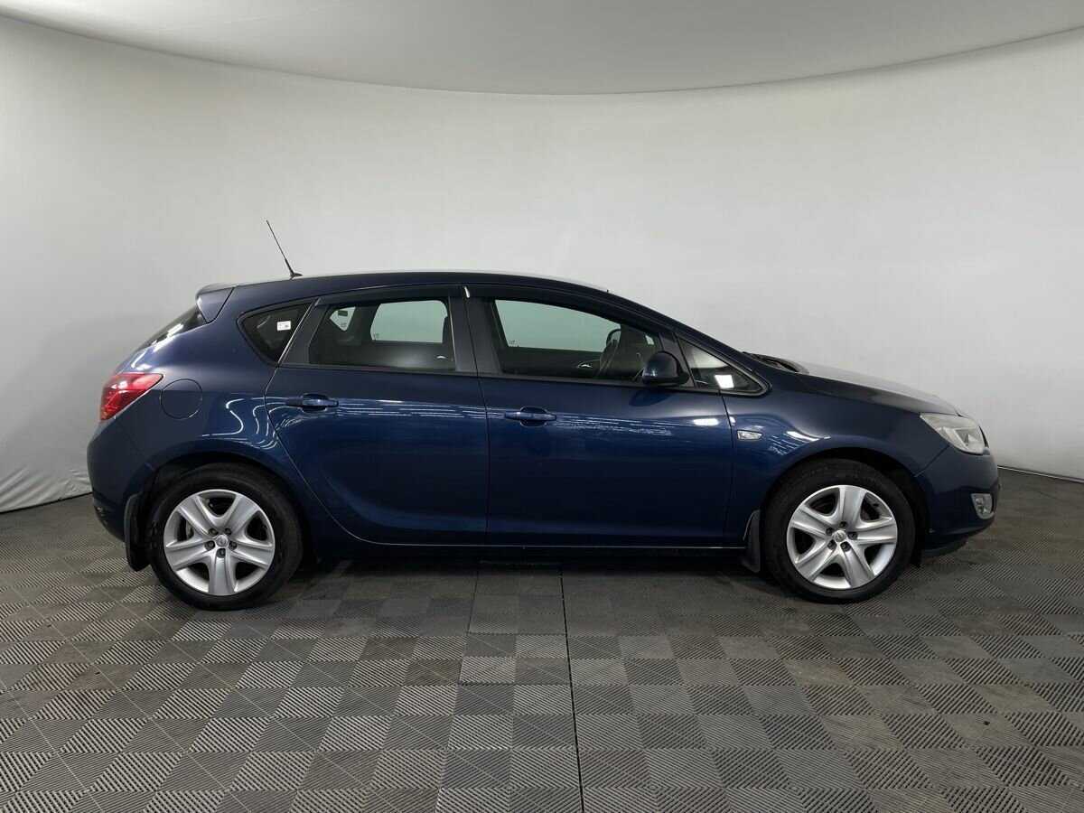 Opel Astra 2010