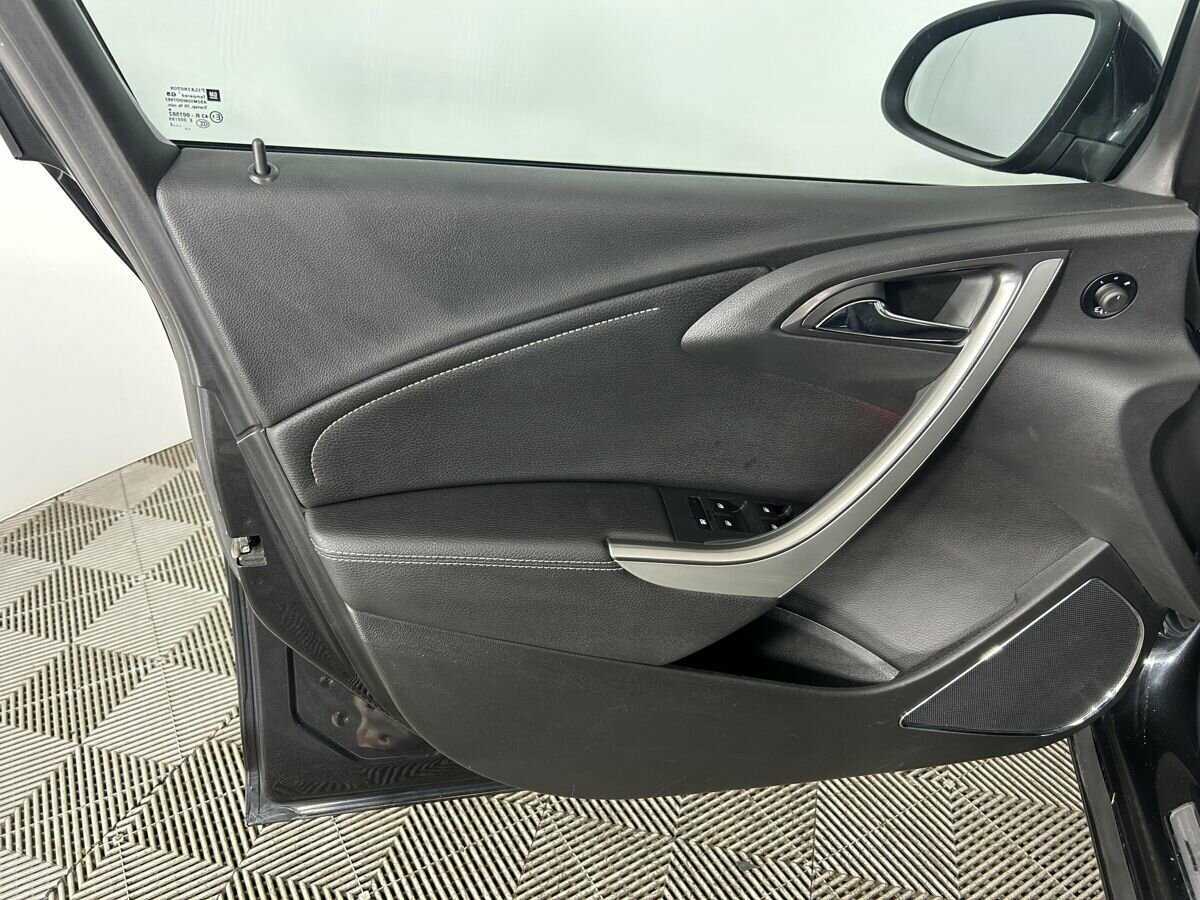 Opel Astra 2012