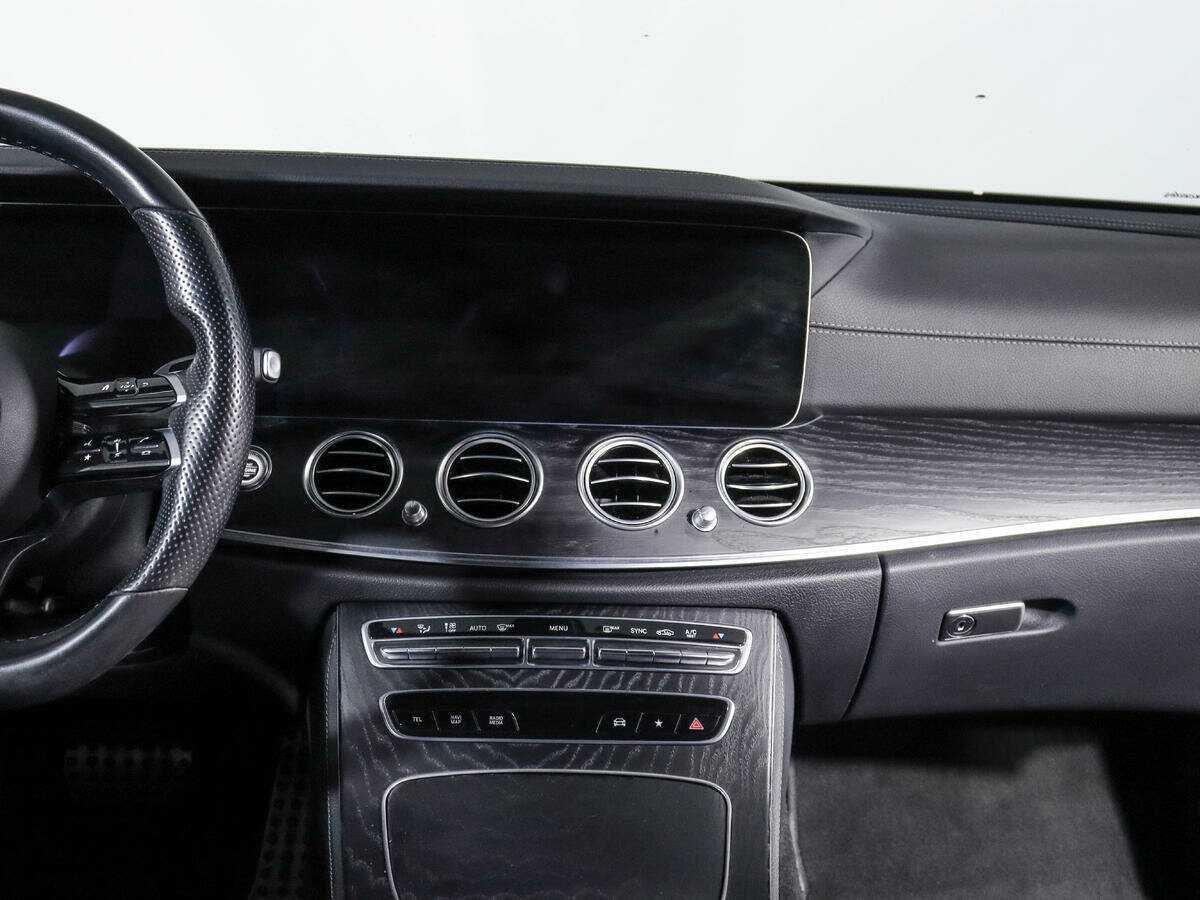 Mercedes-Benz E-Класс 2020