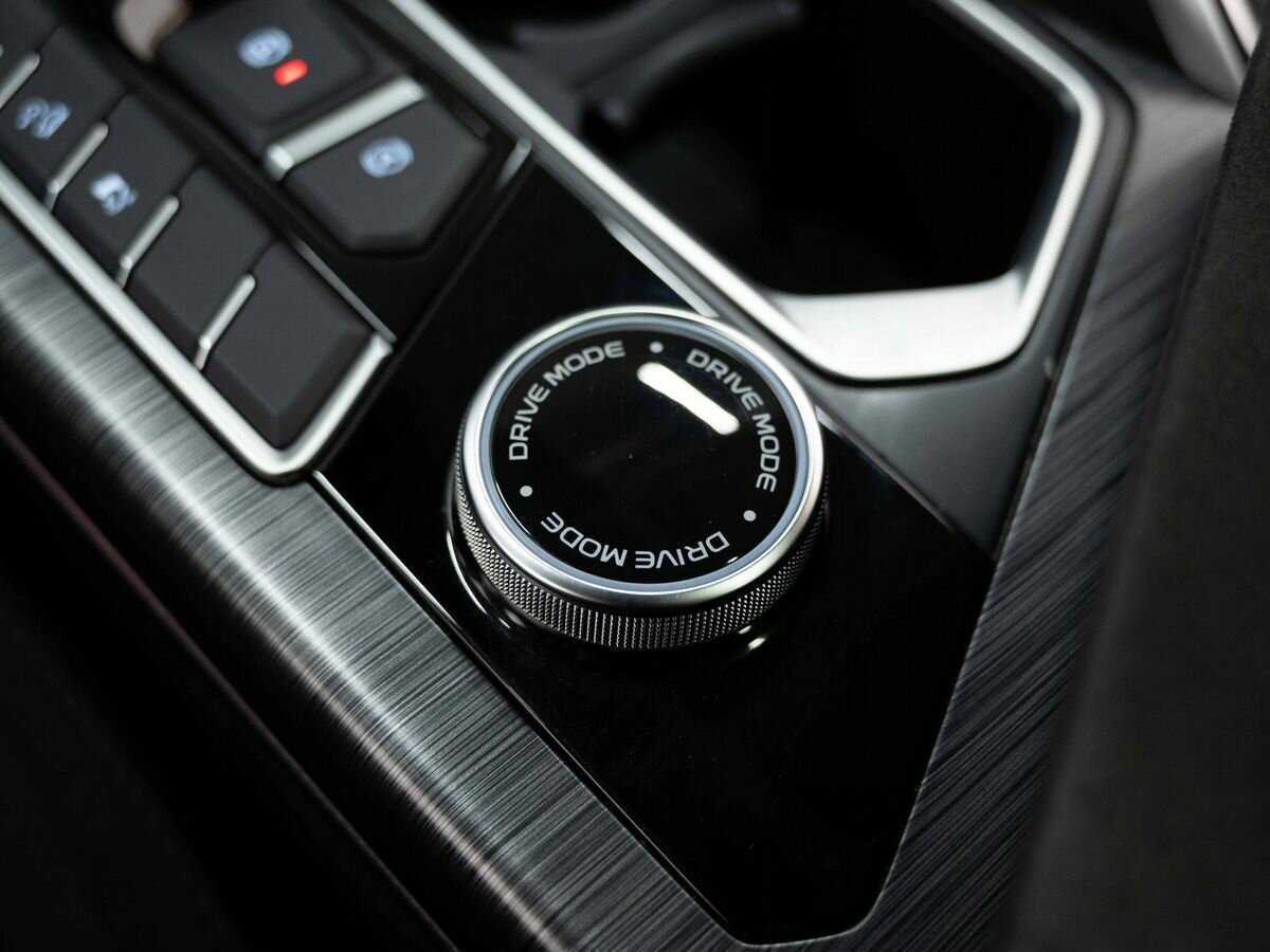Geely Tugella 2022
