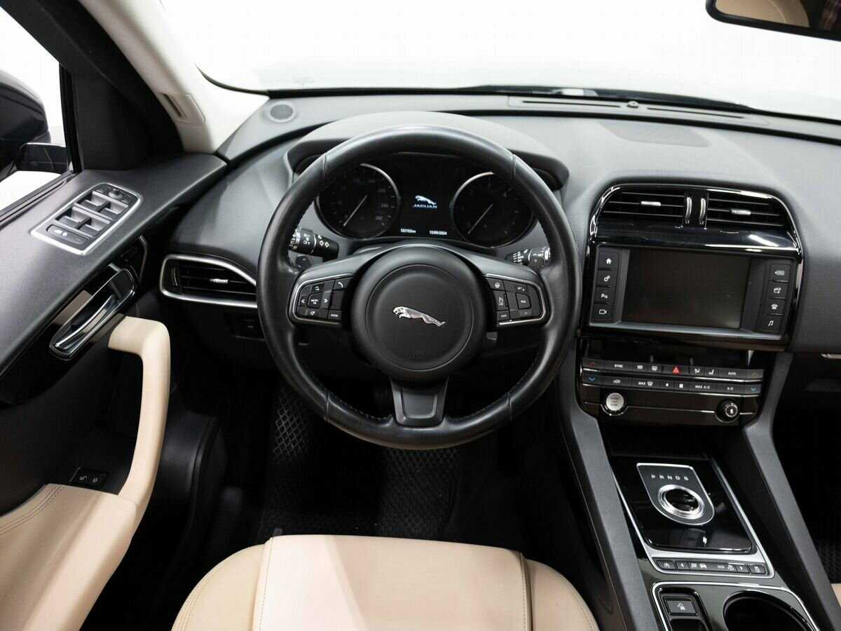 Jaguar F-Pace 2017