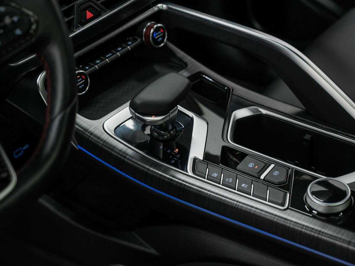 Geely Tugella 2021
