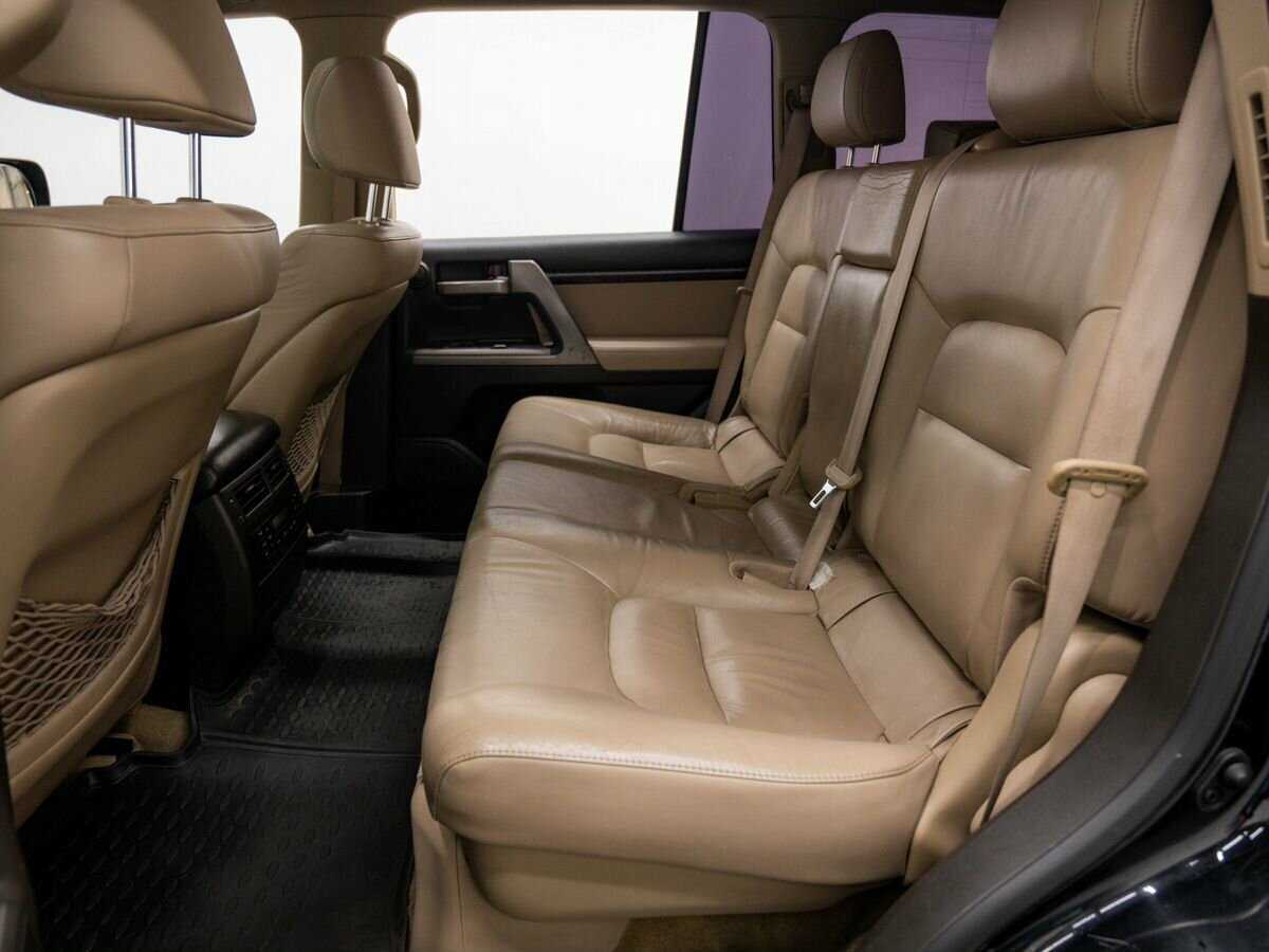 Toyota Land Cruiser 2011
