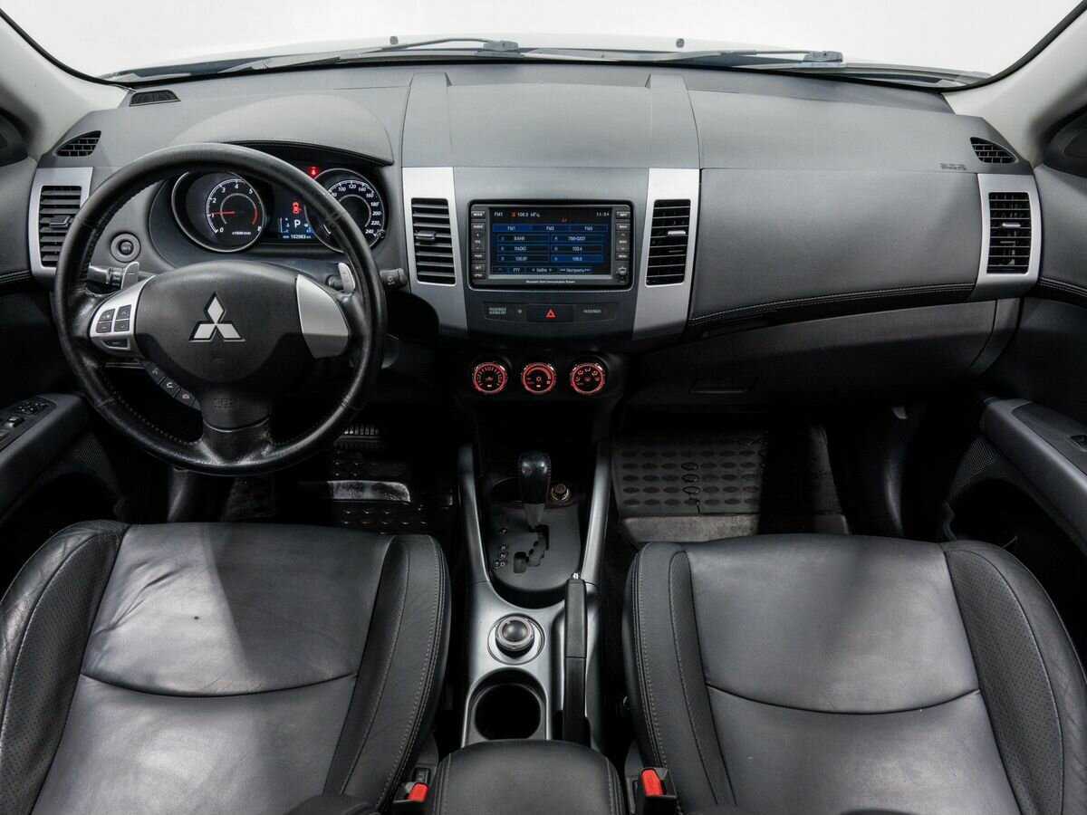 Mitsubishi Outlander 2011