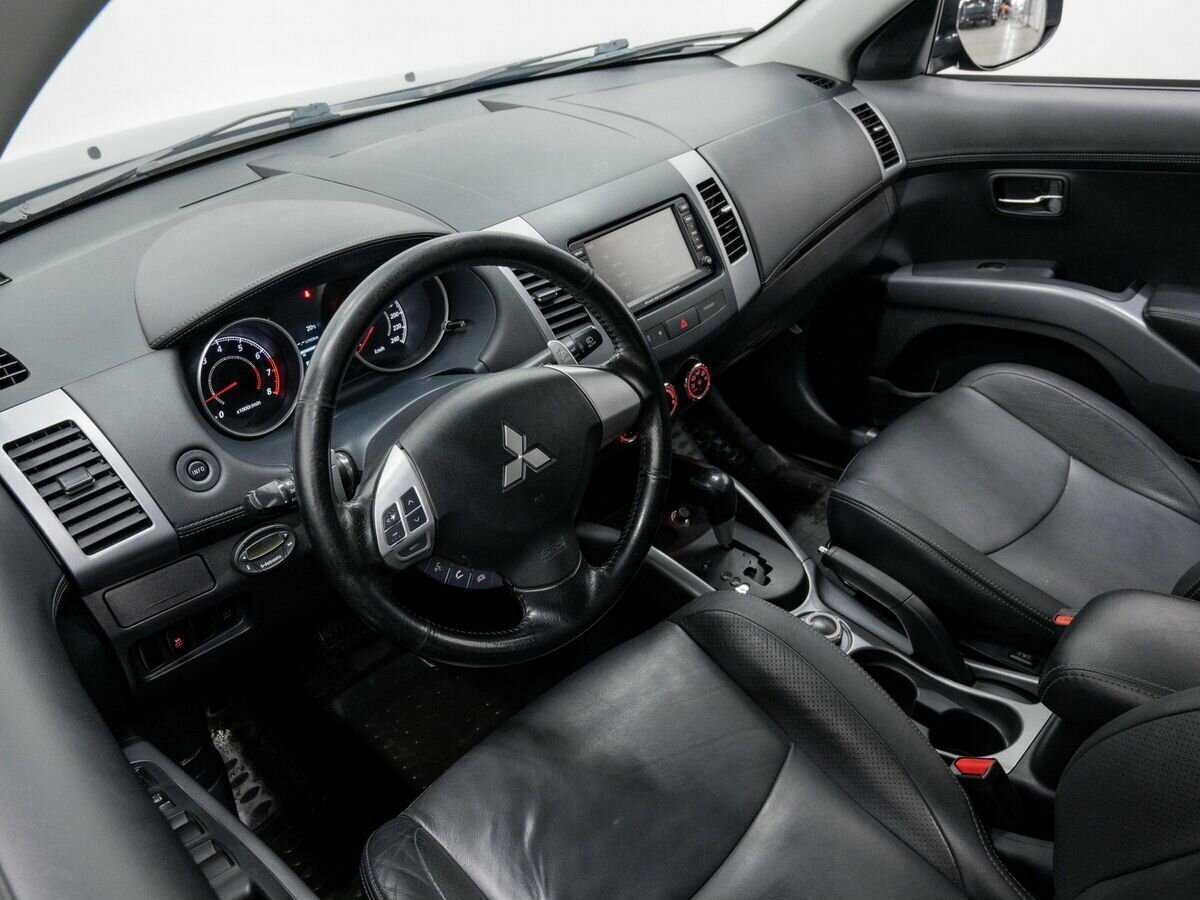 Mitsubishi Outlander 2011