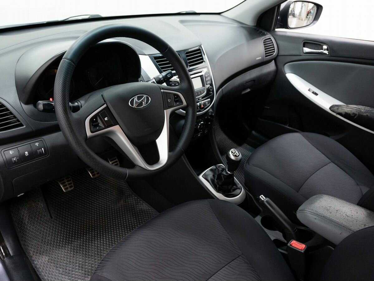 Hyundai Solaris 2012