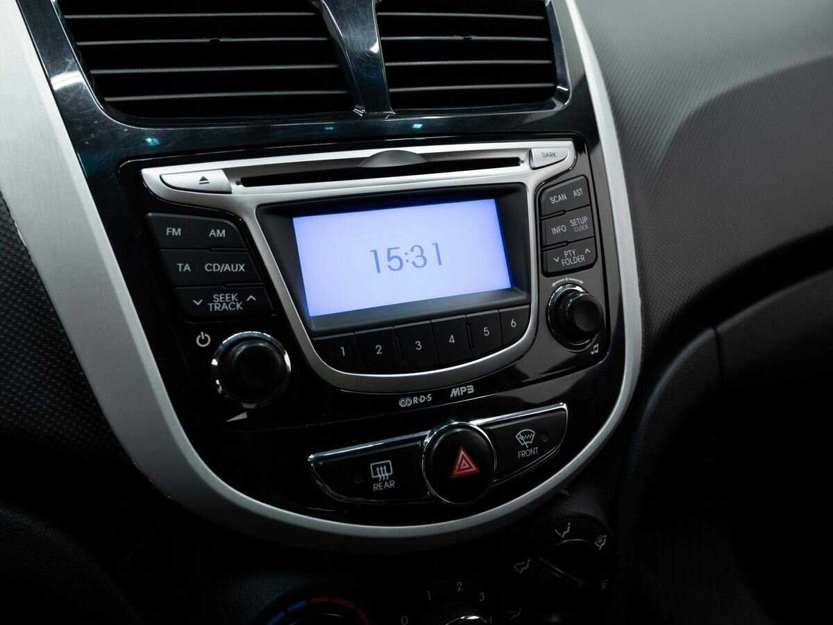 Hyundai Solaris 2012