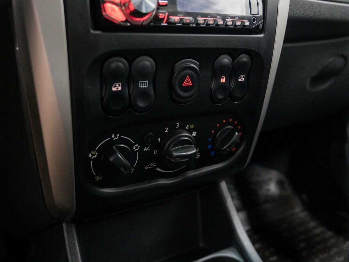Nissan Almera 2013