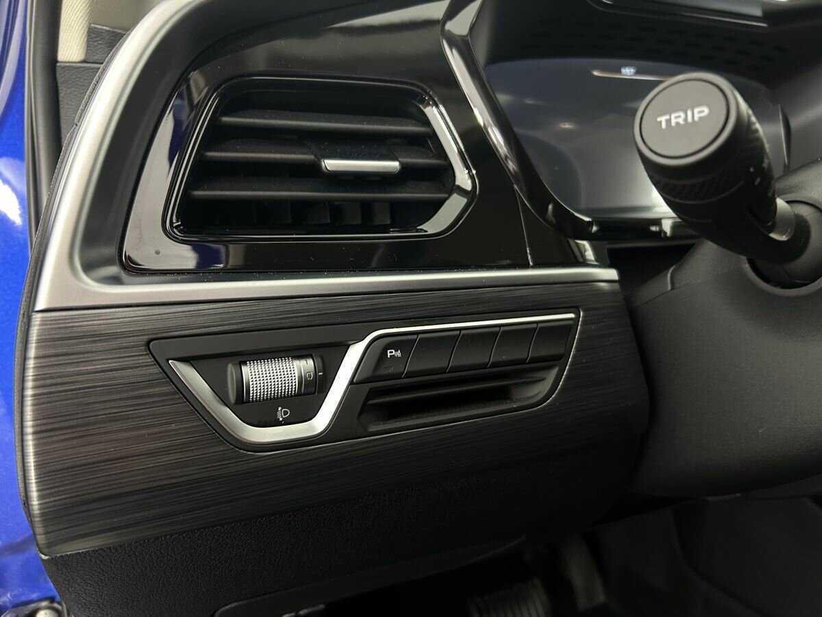 Geely Tugella 2021