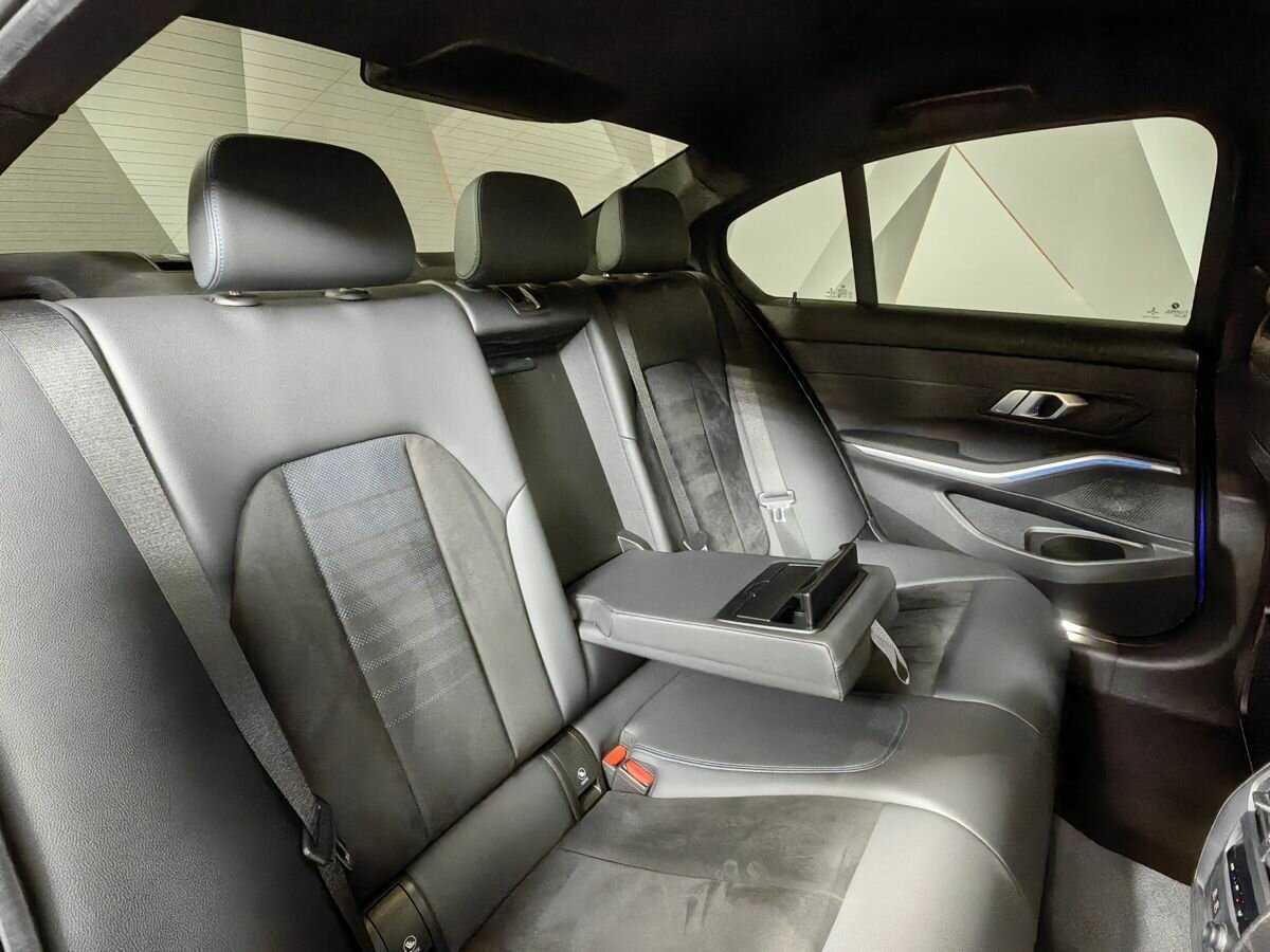 BMW 3 серии 2020