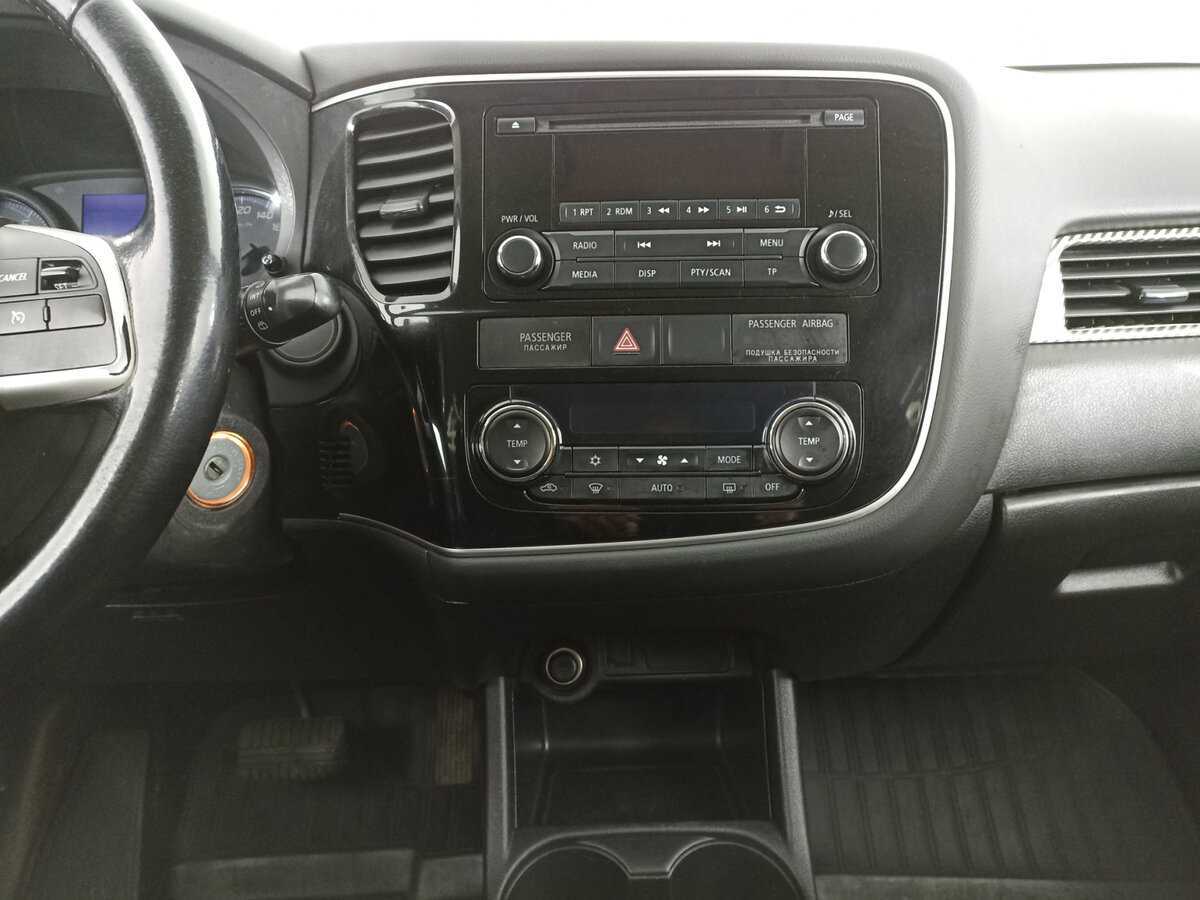 Mitsubishi Outlander 2014