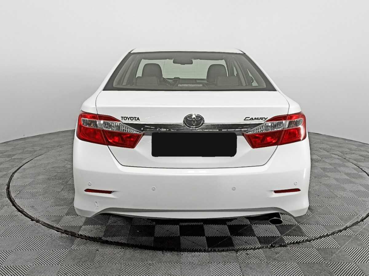 Toyota Camry 2014