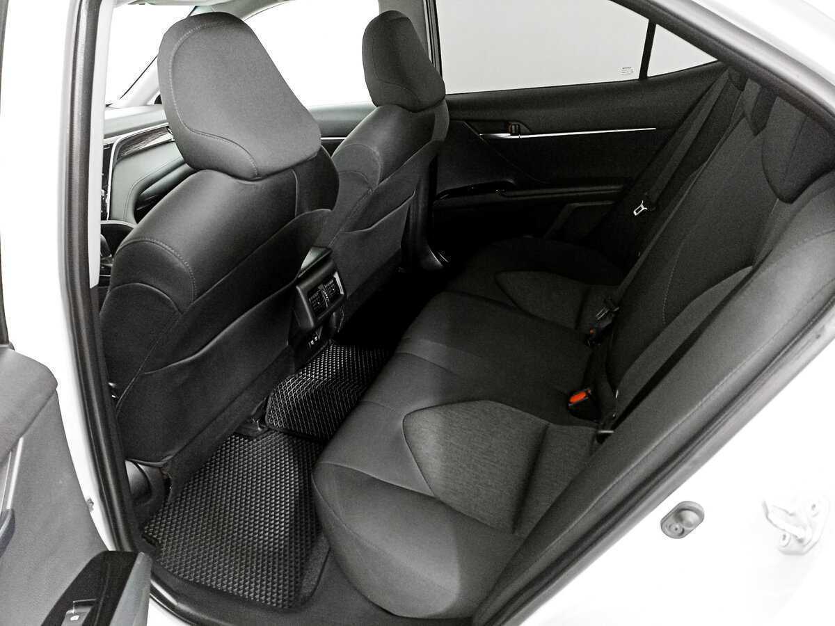 Toyota Camry 2019