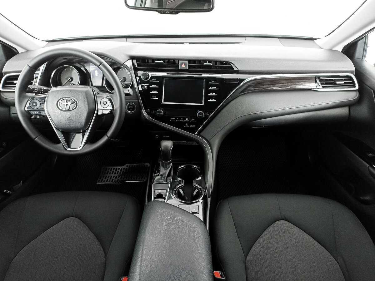 Toyota Camry 2019