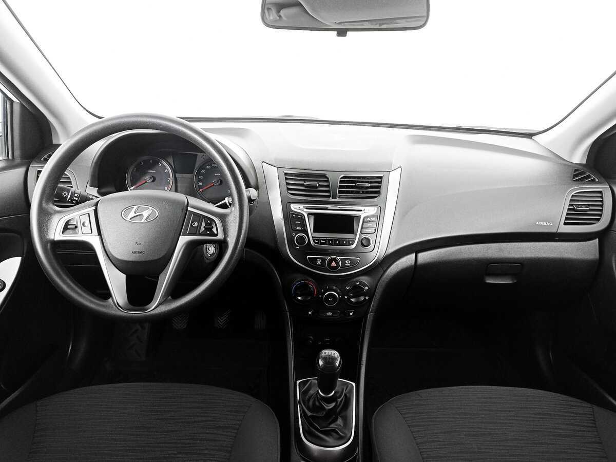 Hyundai Solaris 2015