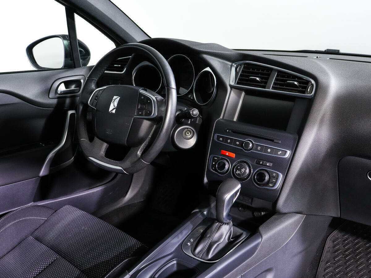 DS 4