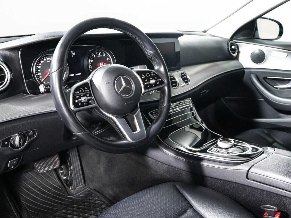 Mercedes-Benz E-Класс 2020