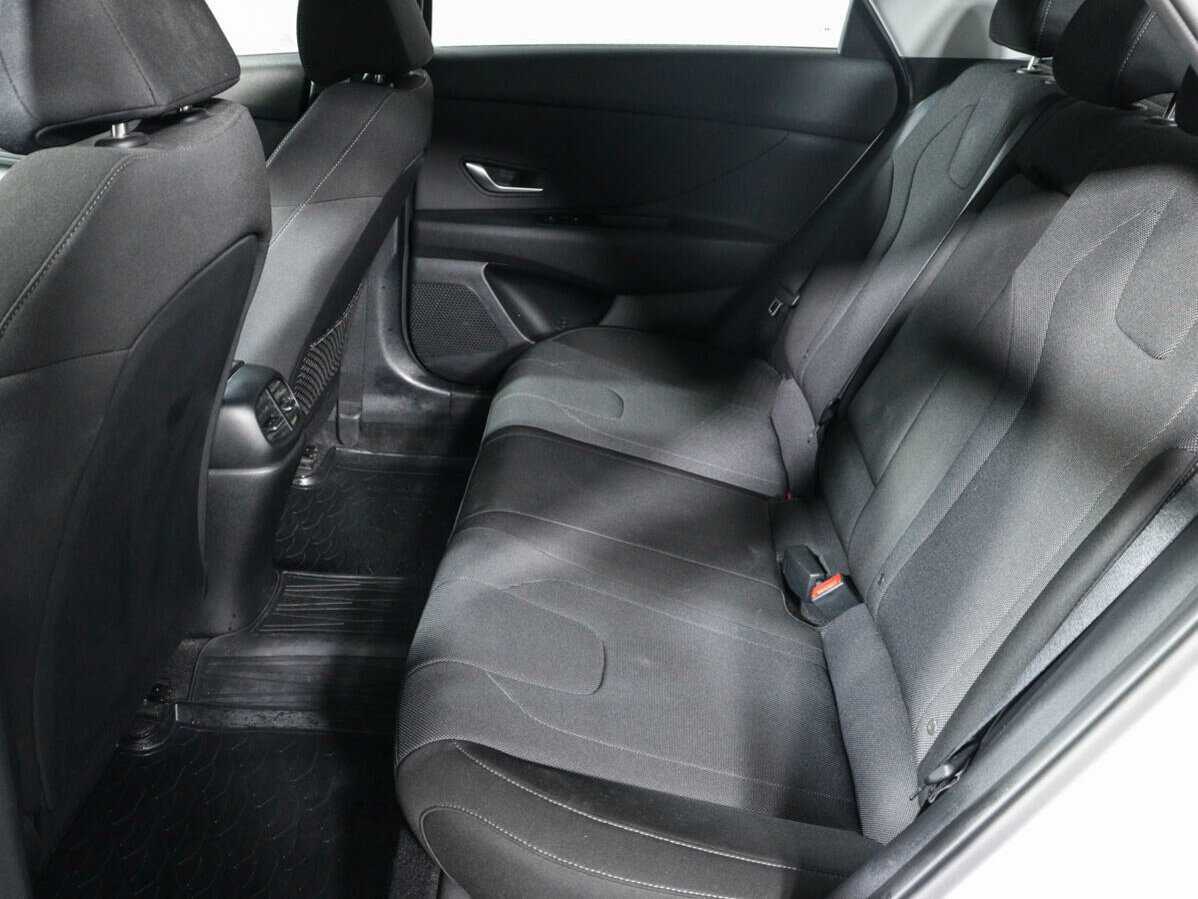 Hyundai Elantra 2021