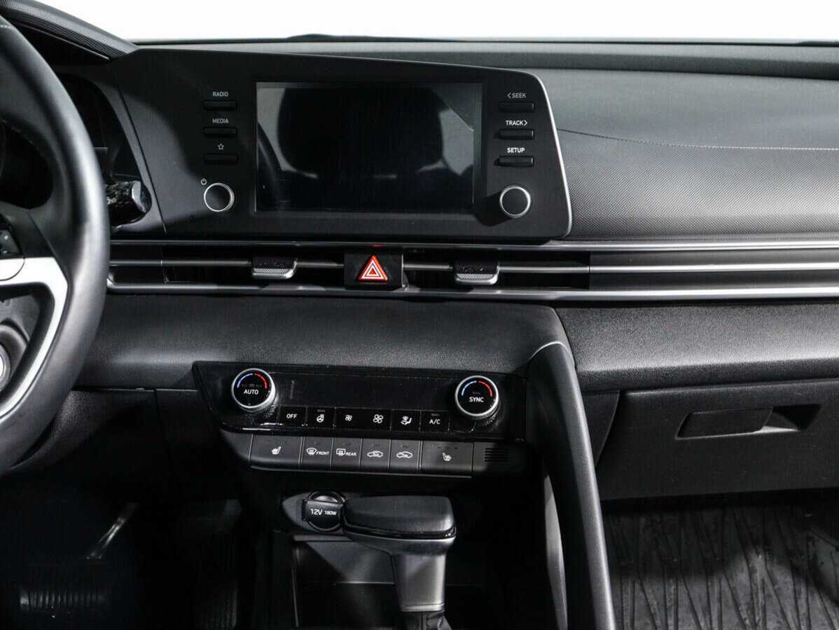 Hyundai Elantra 2021