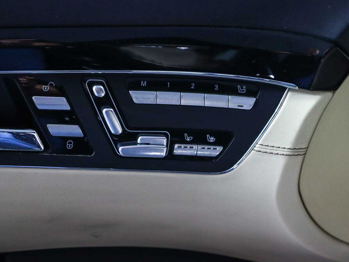 Mercedes-Benz S-Класс 2011