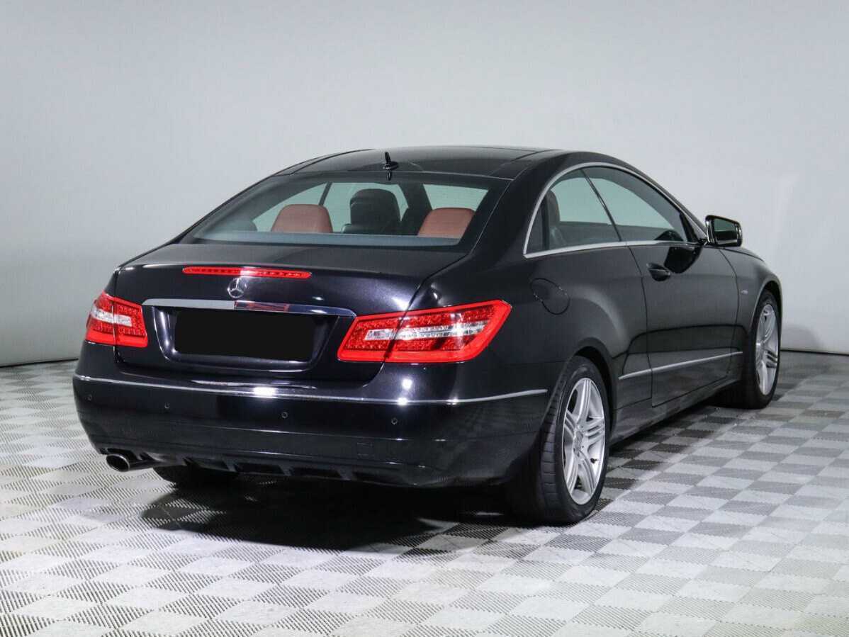 Mercedes-Benz E-Класс 2011