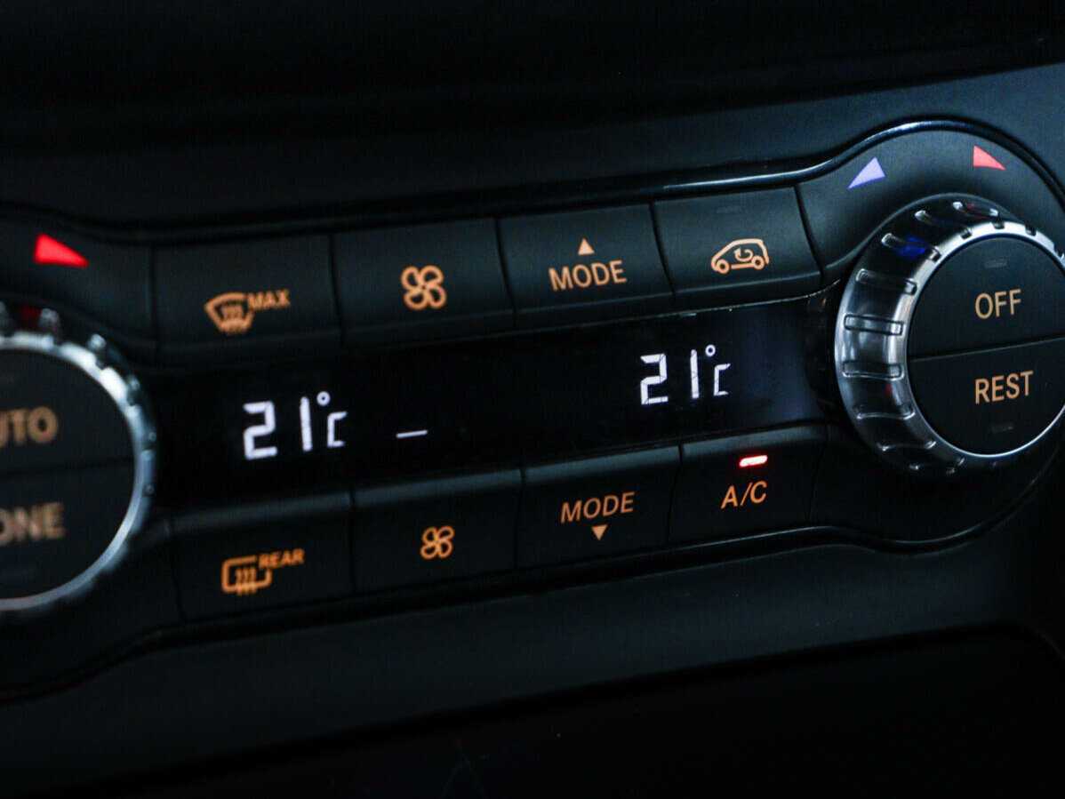Mercedes-Benz CLA 2013