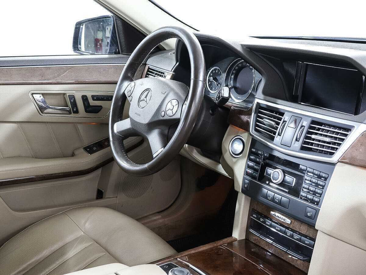 Mercedes-Benz E-Класс 2011