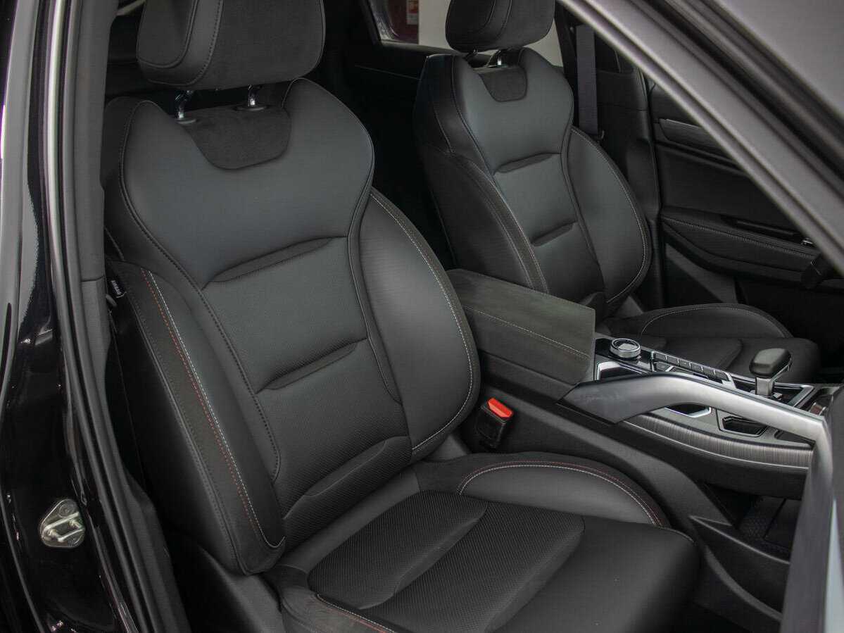 Geely Tugella 2022