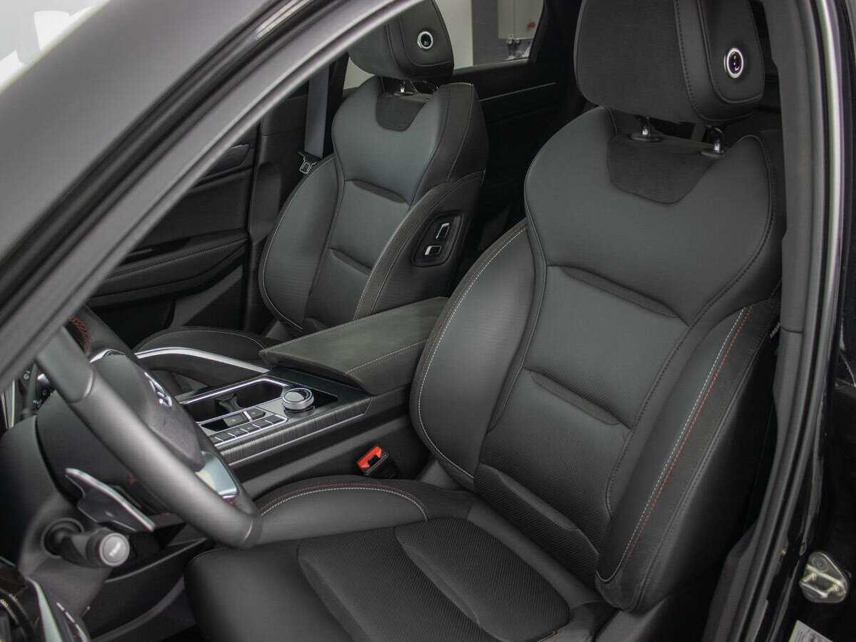 Geely Tugella 2022