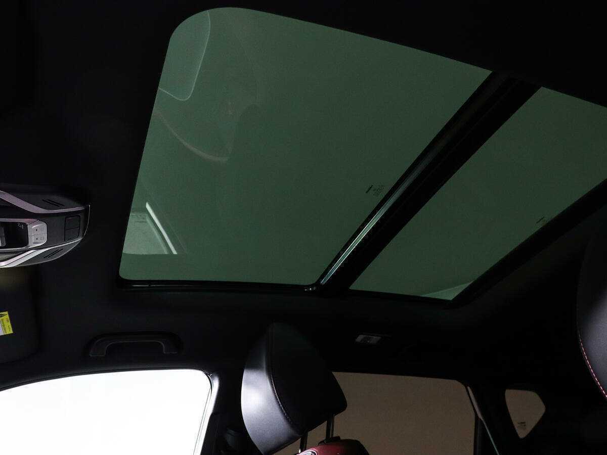 Geely Coolray 2021