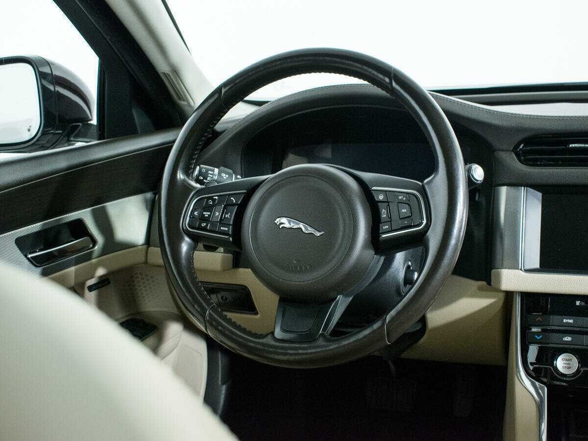 Jaguar XF 2016
