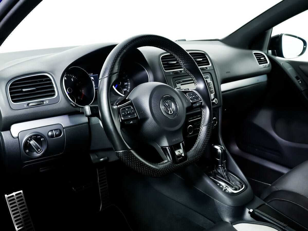 Volkswagen Golf R 2012