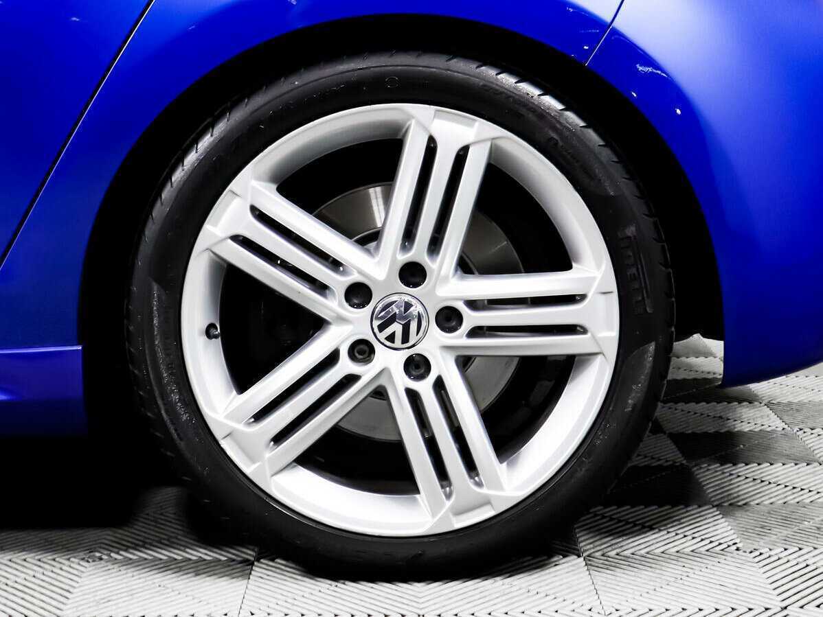 Volkswagen Golf R 2012