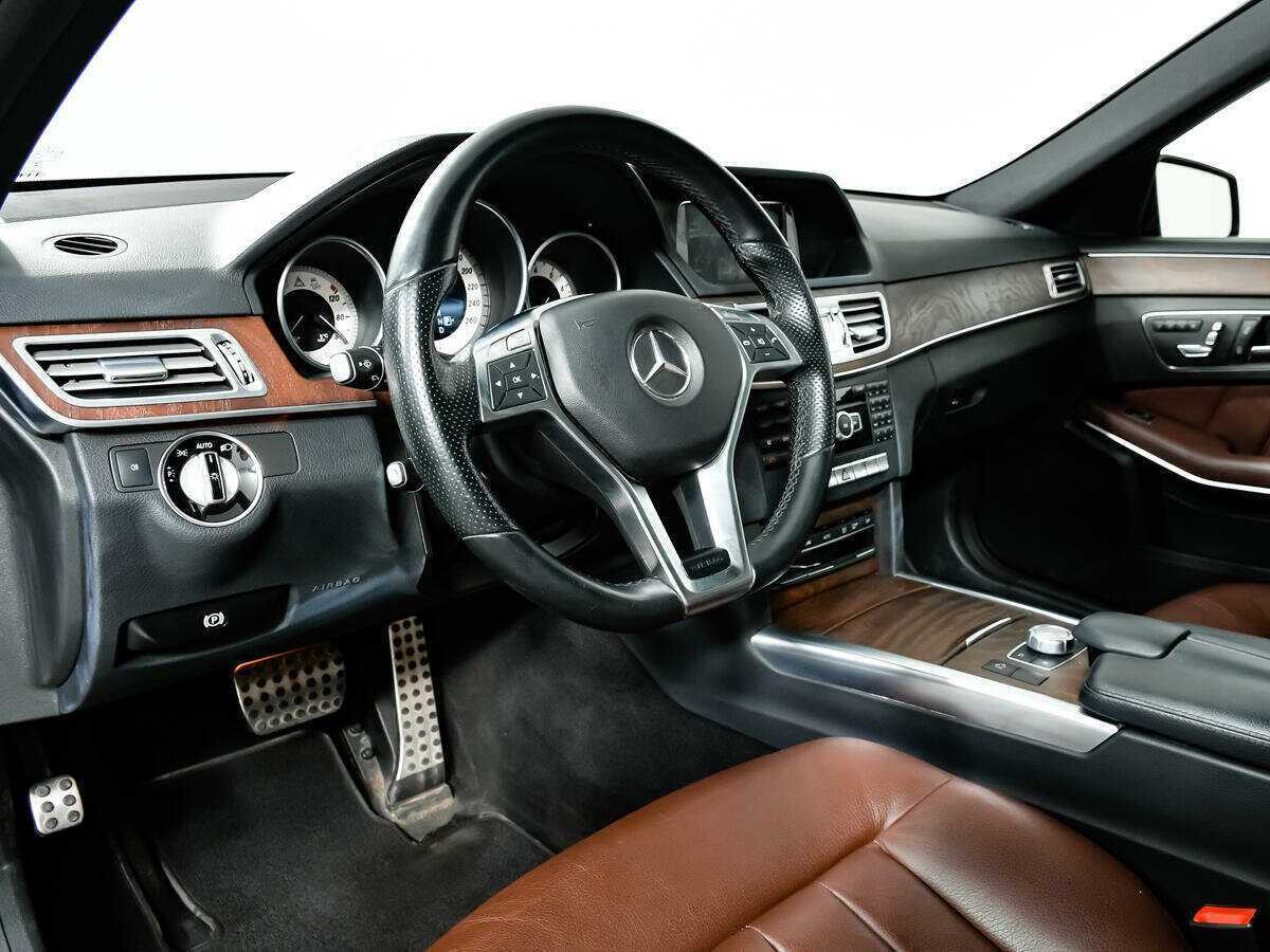 Mercedes-Benz E-Класс 2013