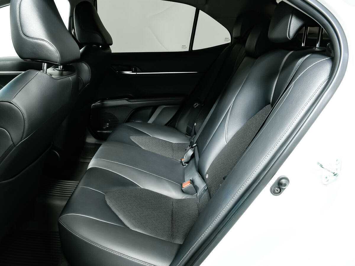 Toyota Camry 2021
