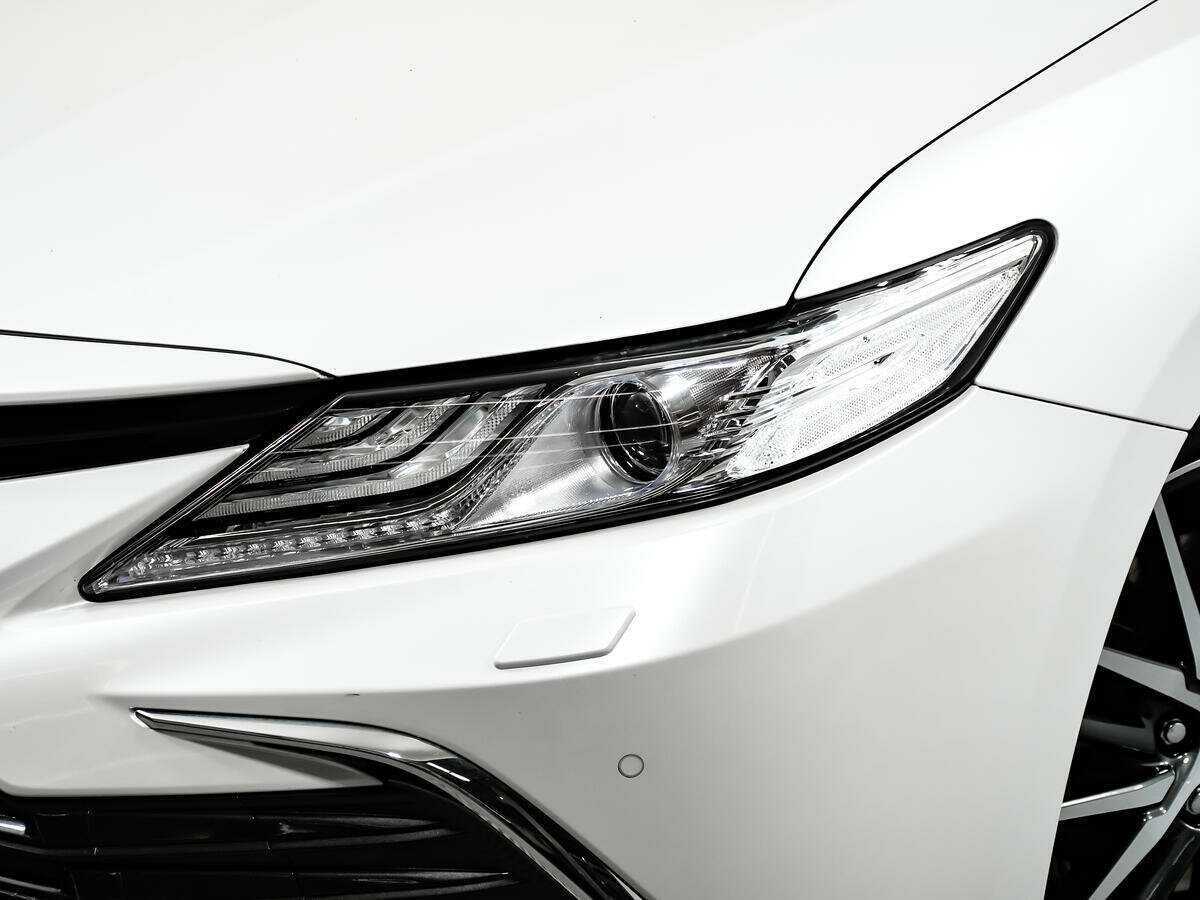 Toyota Camry 2021