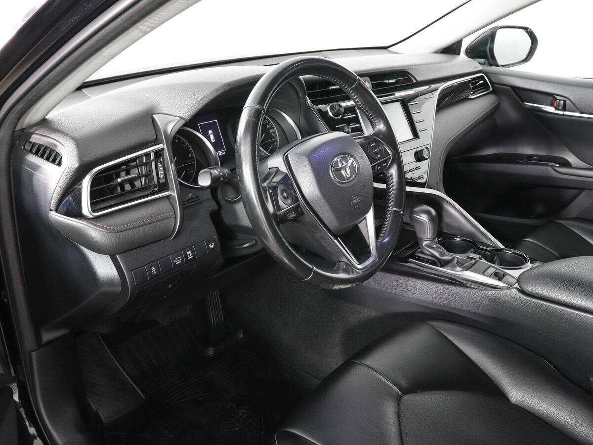 Toyota Camry 2019
