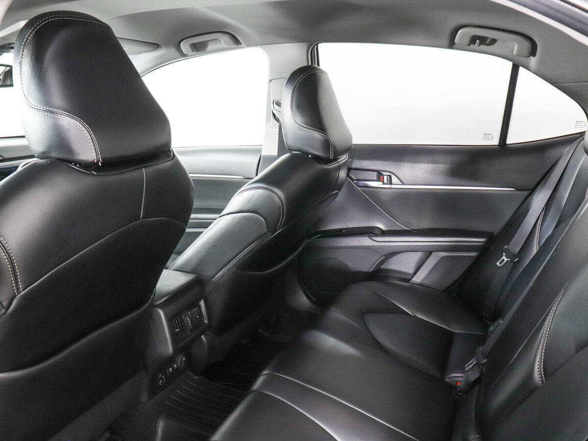Toyota Camry 2019