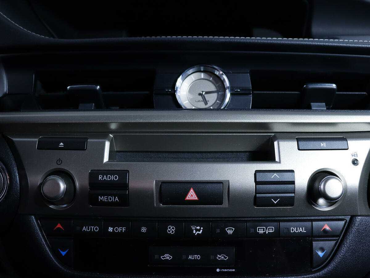 Lexus ES 2016