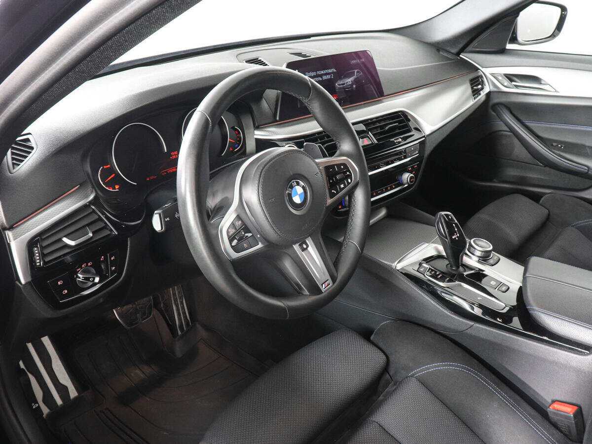 BMW 5 серии 2019