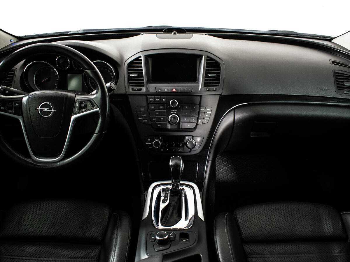 Opel Insignia 2011