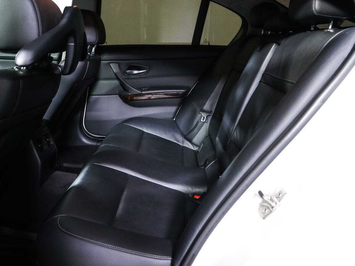 BMW 3 серии 2011